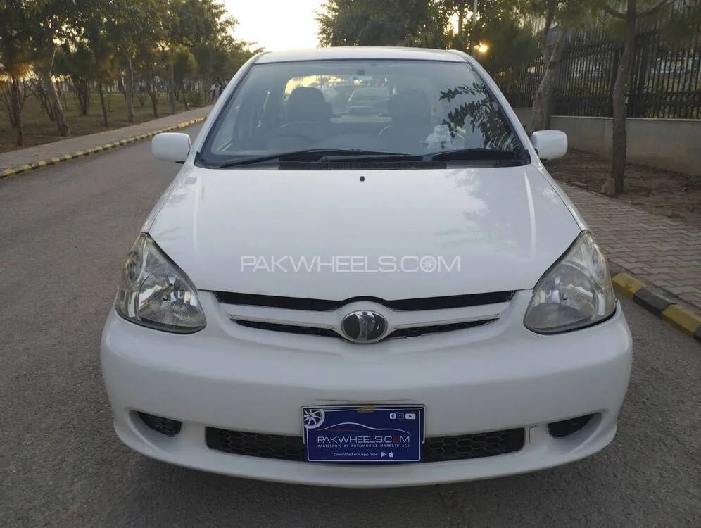 Toyota Platz 2003 for Sale in Islamabad Image-1