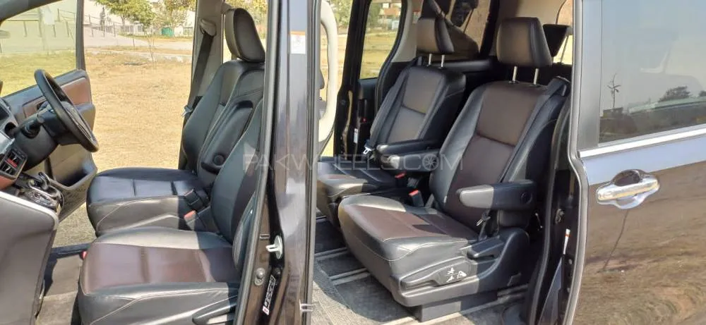 Toyota Esquire 2015 for Sale in Islamabad Toyota Esquire 2015 for Sale in Islamabad Image-14