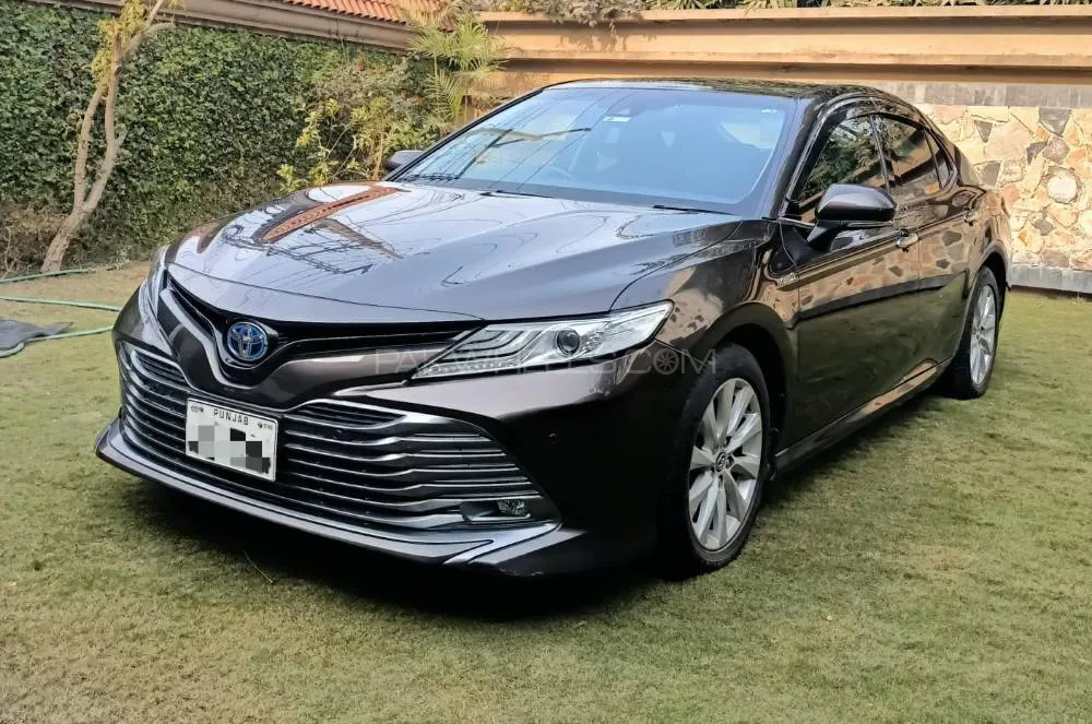 Toyota Camry Hybrid 2017 for sale in Lahore | PakWheels