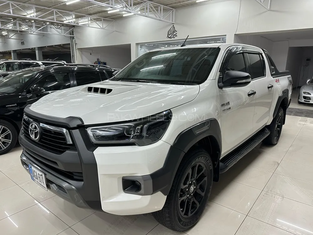 Toyota Hilux 2017 for sale in Peshawar