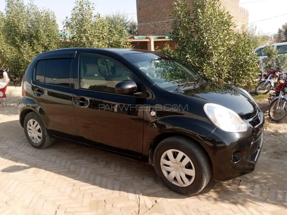 Toyota Passo 2015 for sale in Layyah