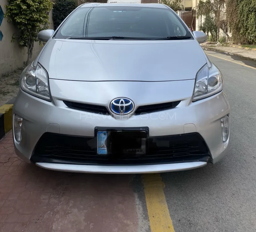 Toyota Prius 2015 for sale in Faisalabad