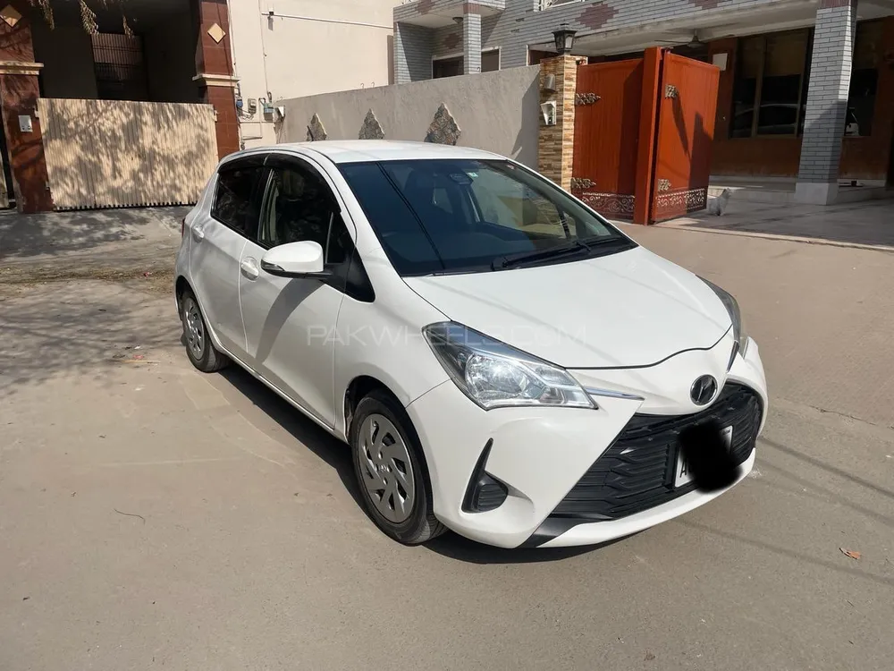 Toyota Vitz 2017 for sale in Faisalabad