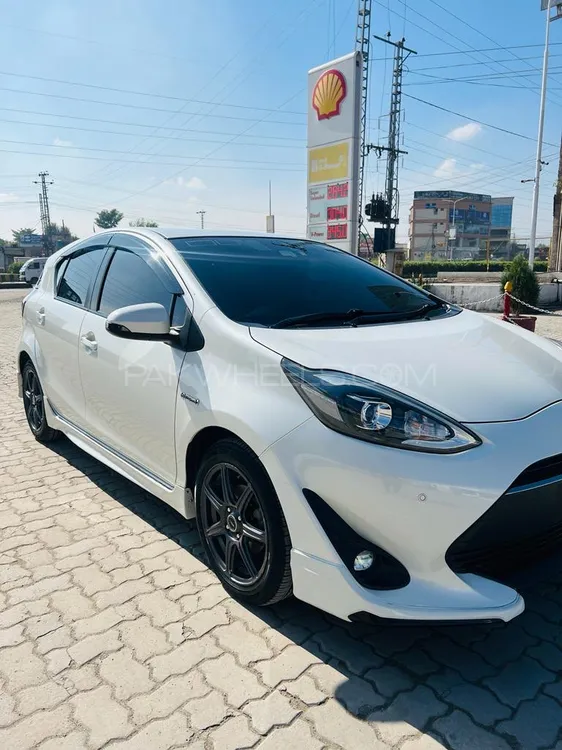 Toyota Aqua 2018 for Sale in Hayatabad Image-1