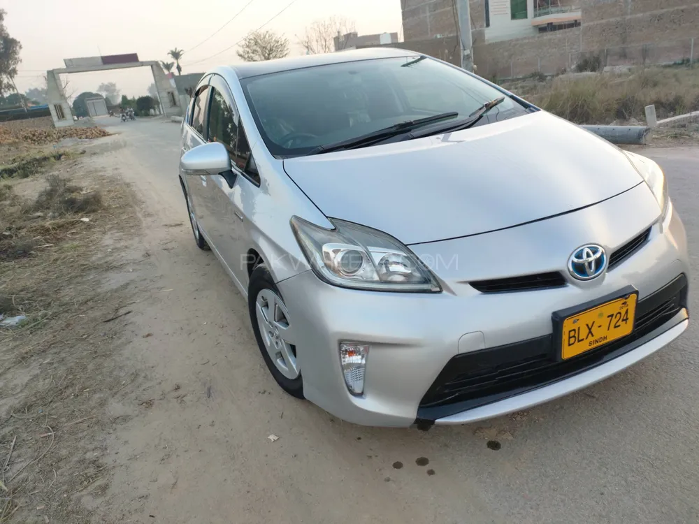 Toyota Prius 2014 for sale in Liaqat Pur