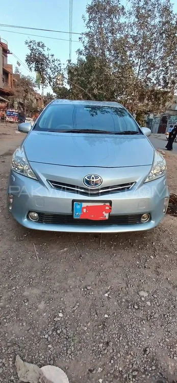 Toyota Prius Alpha 2011 for sale in Lahore