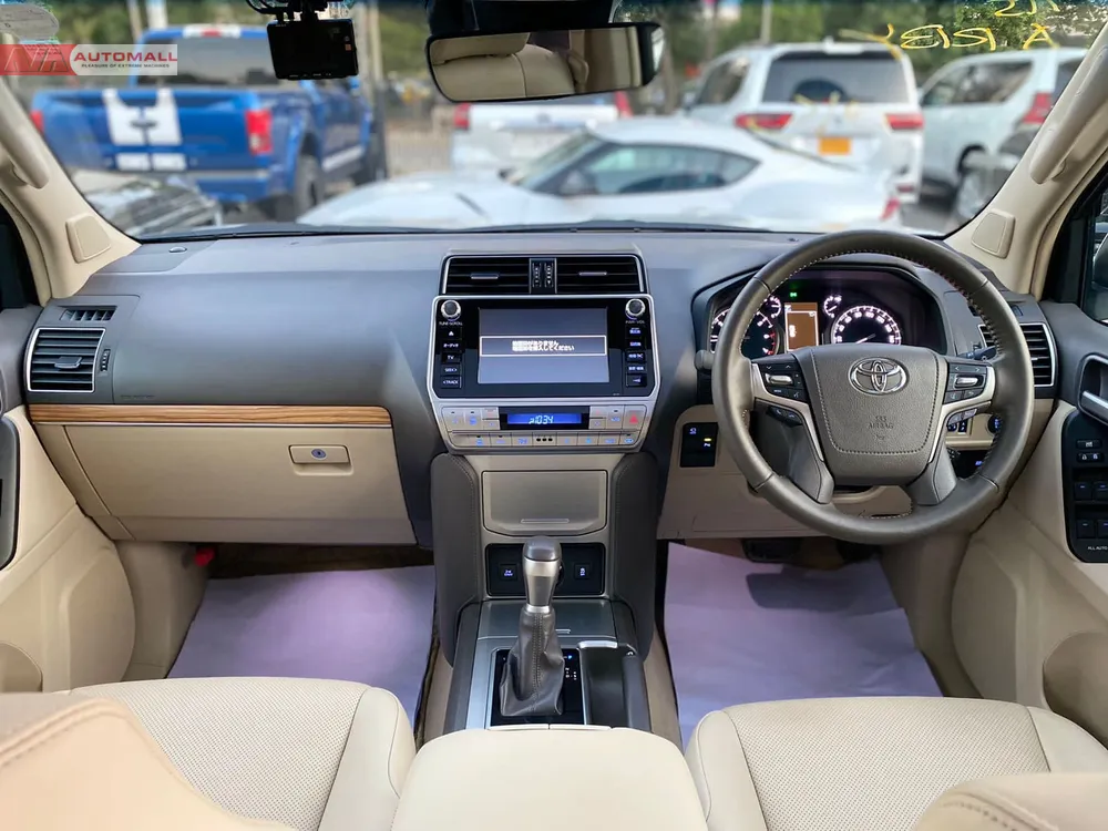 Toyota Prado 2018 for Sale in Karachi Toyota Prado 2018 for Sale in Karachi Image-9
