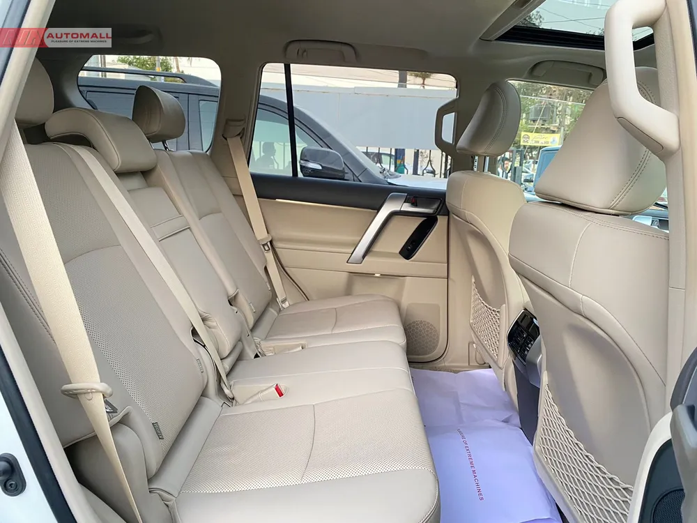 Toyota Prado 2018 for Sale in Karachi Toyota Prado 2018 for Sale in Karachi Image-15