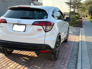 Honda Vezel for sale in Pakistan PakWheels