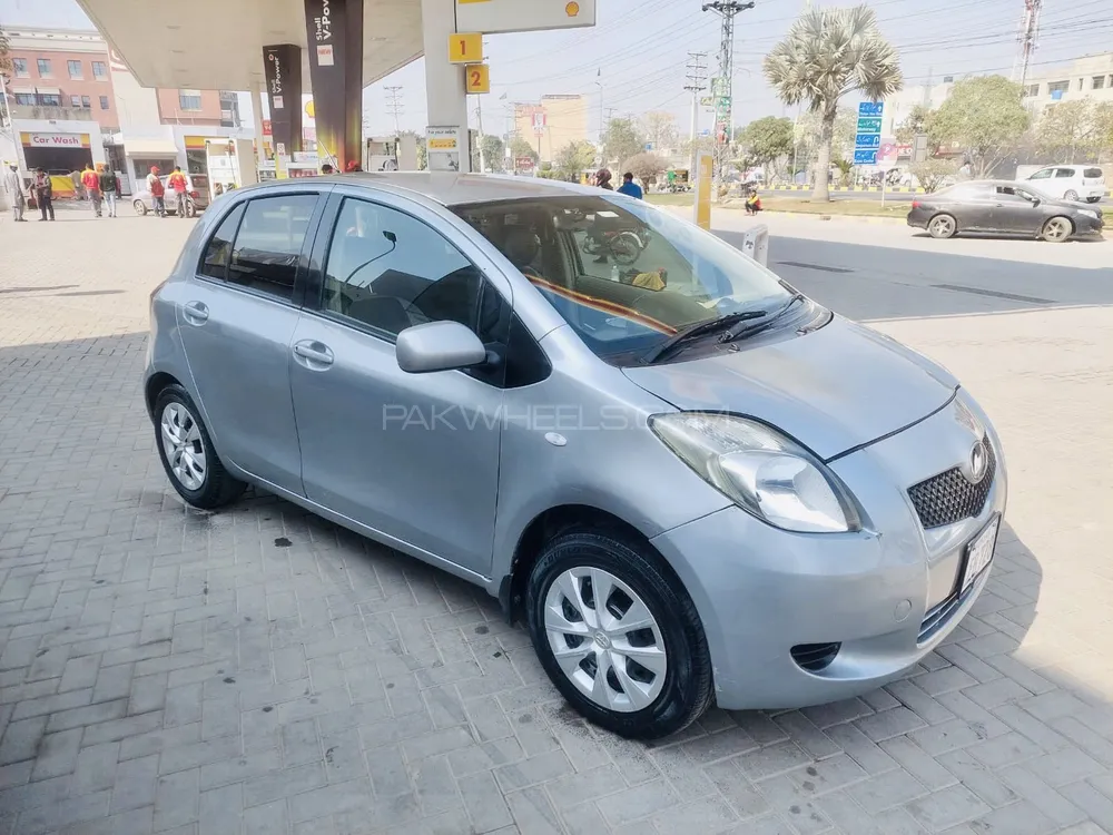 Toyota Vitz 2010 for sale in Lahore