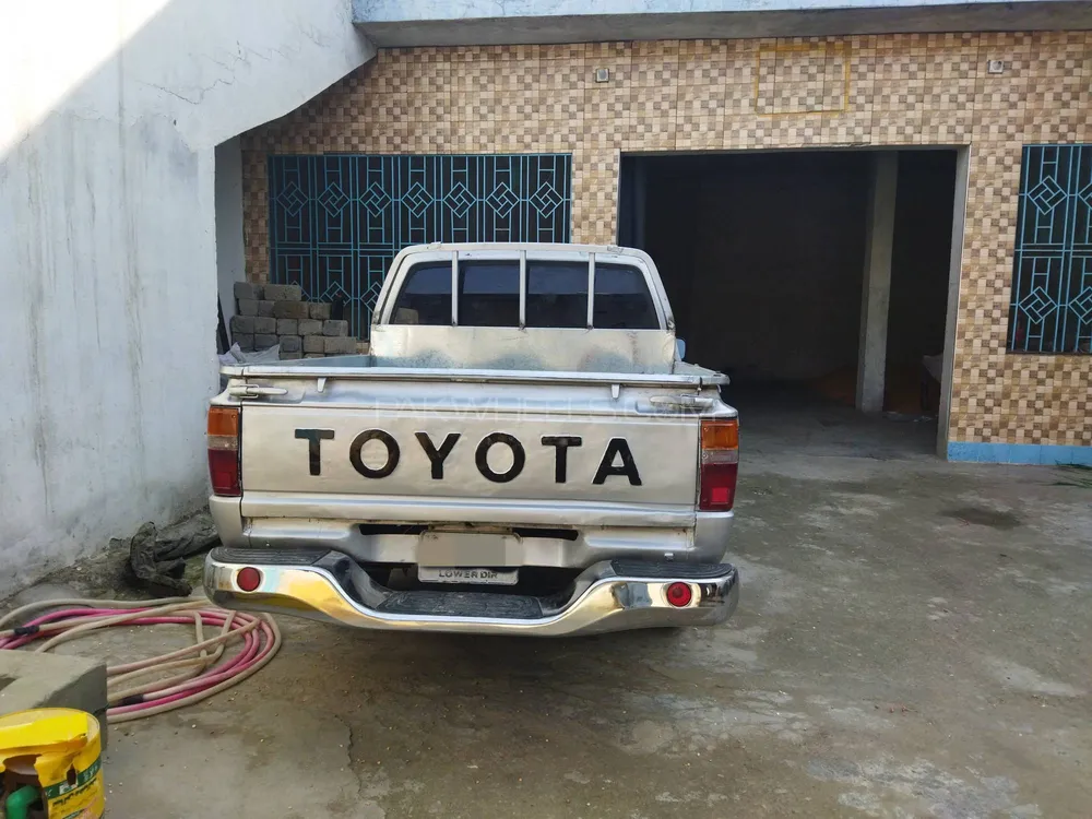 Toyota Hilux 1988 for sale in Swabi