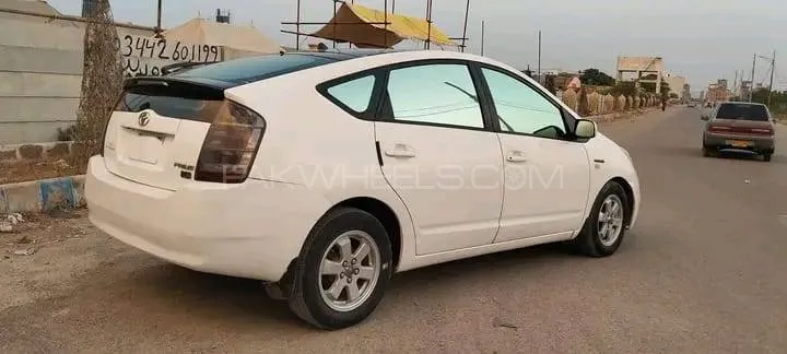 Toyota Prius 2010 for sale in Karachi