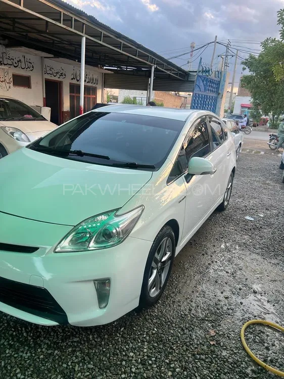 Toyota Prius 2012 for sale in Bannu