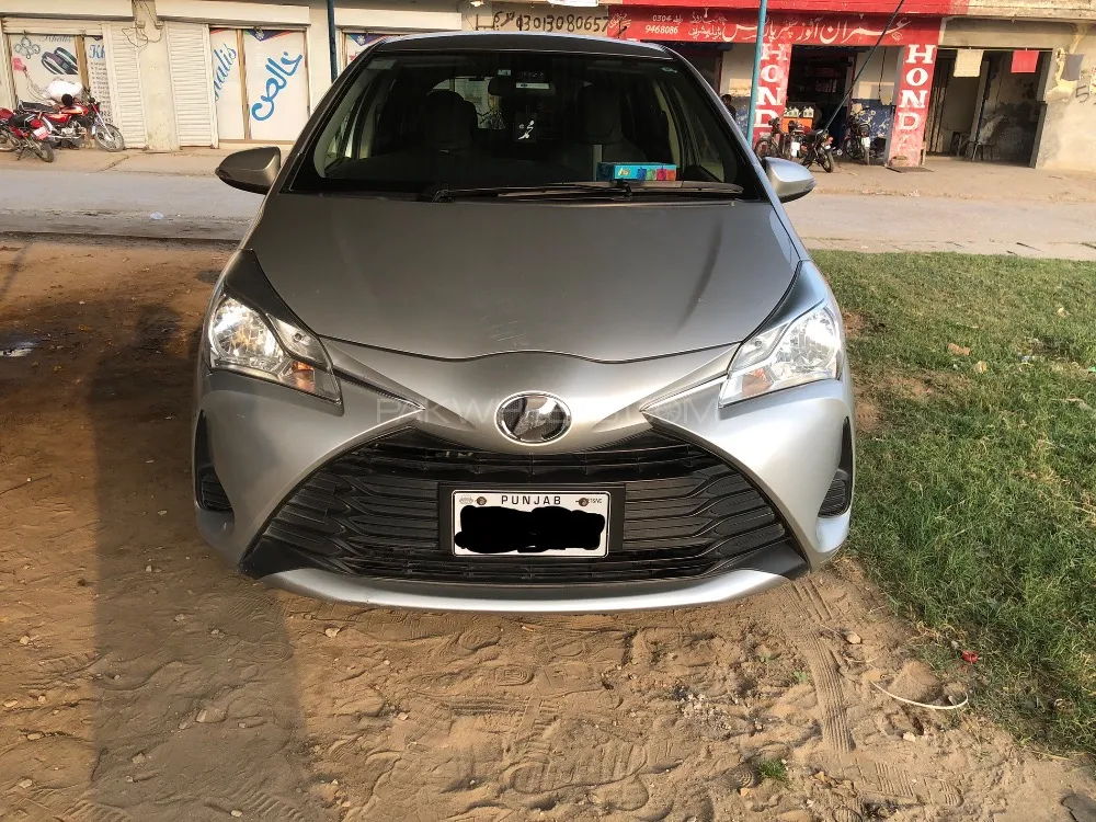 Toyota Vitz 2018 for Sale in Sialkot Image-1