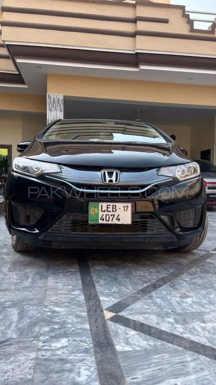 Honda Fit 2017 for Sale in Sialkot Image-1