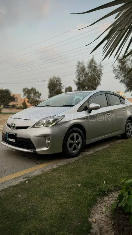 Toyota Prius 2017 for sale in Faisalabad