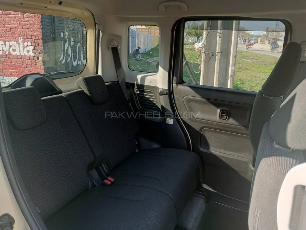 Suzuki Spacia 2020 for Sale in Gujranwala Suzuki Spacia 2020 for Sale in Gujranwala Image-11