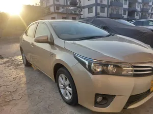 Toyota Corolla Altis Grande CVT-i 1.8 2014 for Sale