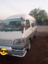 Toyota Hiace Hi Roof 2.5 Up spec 2009 for Sale