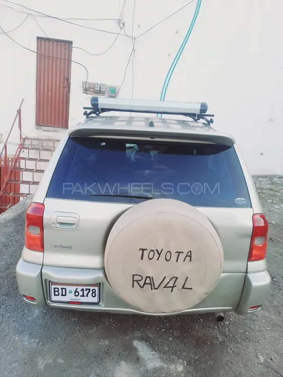 Toyota Rav4 2004 for sale in Qalandarabad