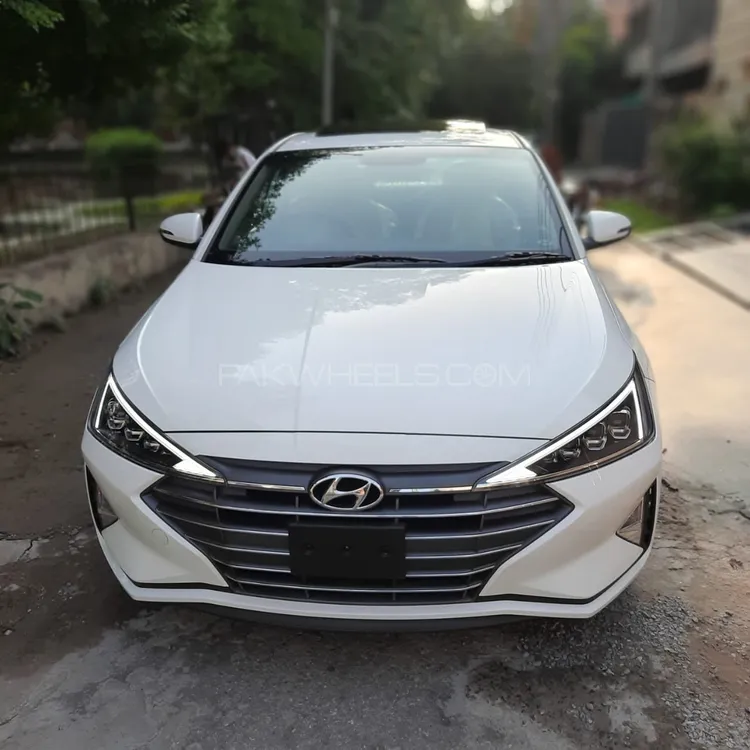 Hyundai Elantra 2023 for Sale in Samanabad Image-1