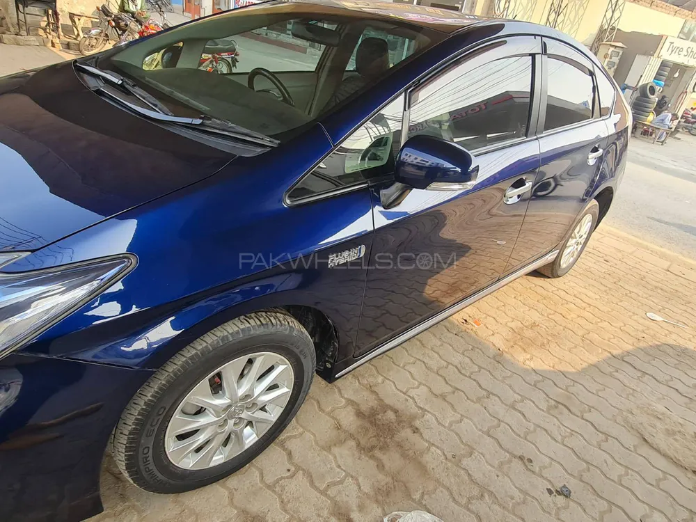 Toyota Prius 2015 for sale in Multan