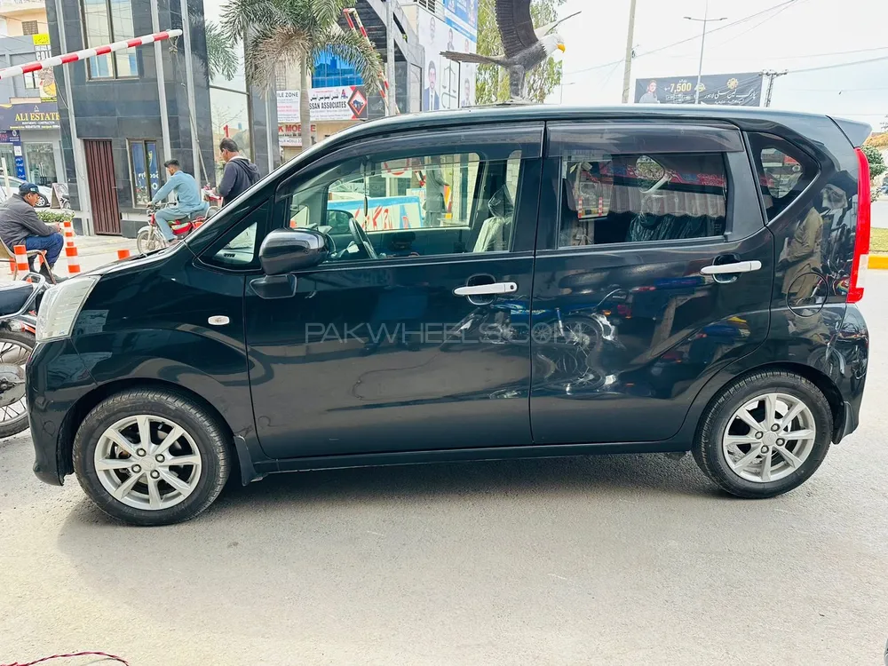 Daihatsu Move 2024 for Sale in Lahore Image-1