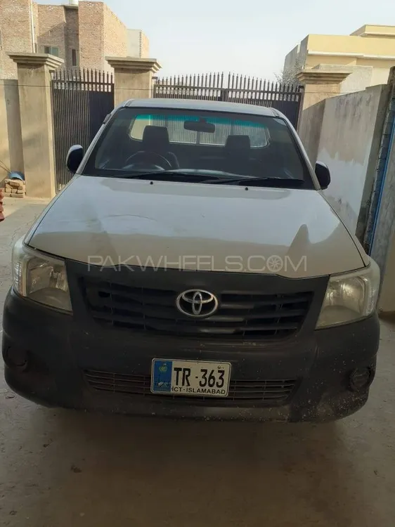 Toyota Hilux 2013 for sale in Chiniot