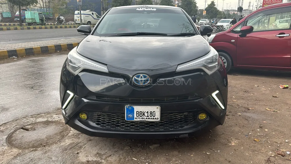 Toyota C-HR 2017 for Sale in Vehari Image-1