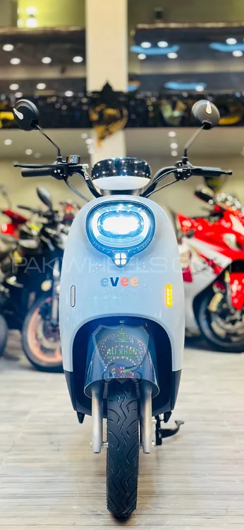 Evee Nisa 2025 for Sale Evee Nisa 2025 for Sale Image-3