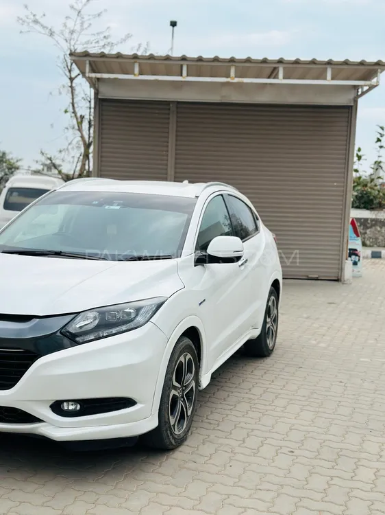 Honda Vezel 2016 for sale in Mandi bahauddin