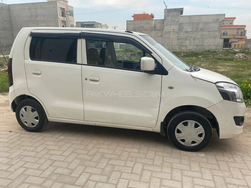 Suzuki Wagon R 2017 for Sale in Sialkot Image-1
