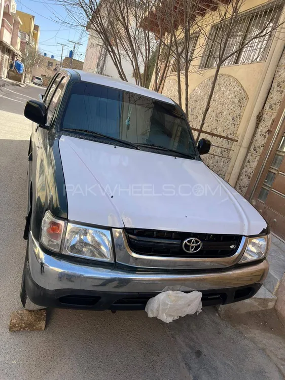 Toyota Hilux 2004 for Sale in Quetta Image-1