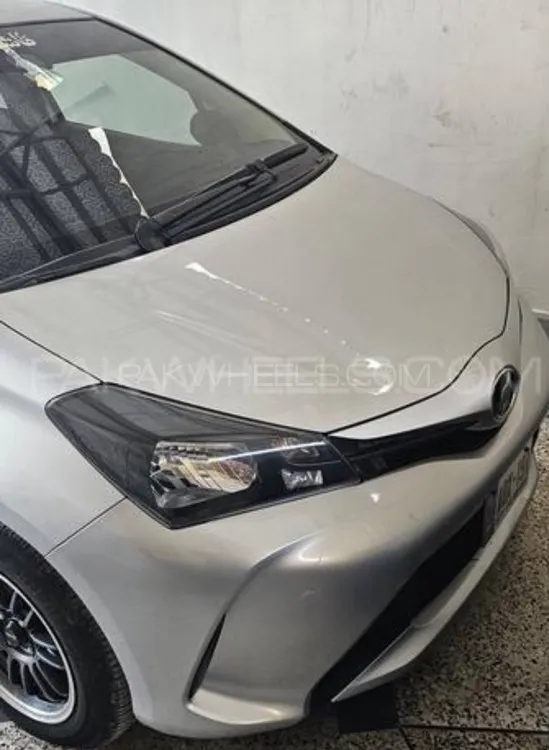 Toyota Vitz 2016 for Sale in Kohat Image-1