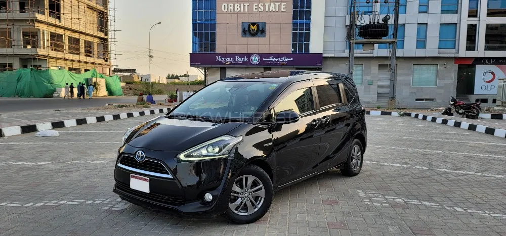 Toyota Sienta 2017 for sale in Karachi