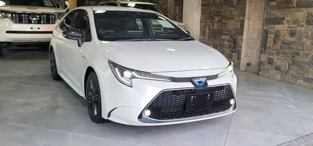 Toyota Corolla Hybrid 2020 for Sale in Islamabad Image-1