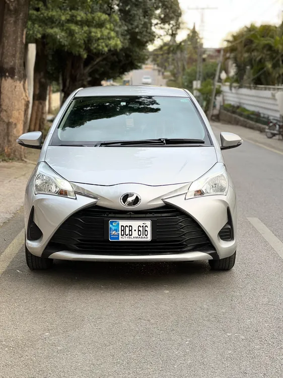 Toyota Vitz 2018 for Sale in Mirpur A.K. Image-1