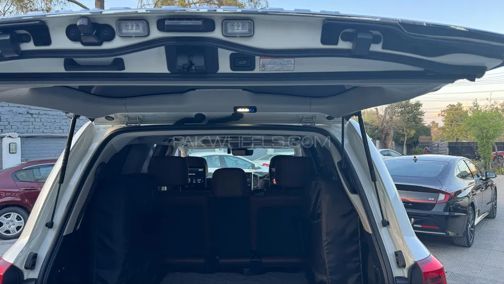 Toyota Land Cruiser 2019 for Sale in Islamabad Toyota Land Cruiser 2019 for Sale in Islamabad Image-7