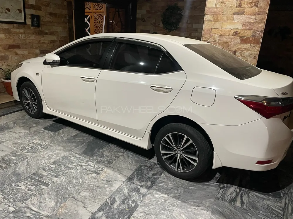 Toyota Corolla 2019 for Sale in Lahore Image-1