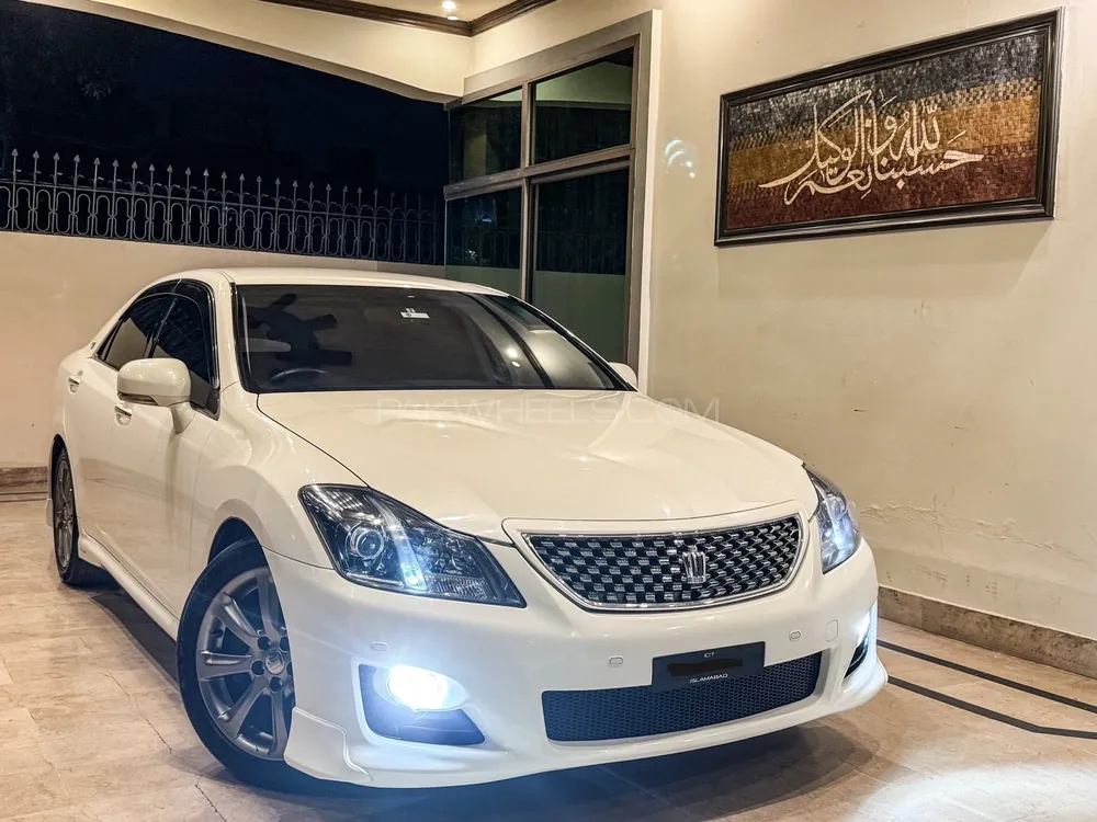 Toyota Crown 2008 for Sale in Sialkot Image-1