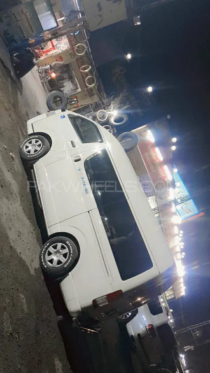 Toyota Hiace 2017 for Sale in Sara-E-Alamgir Image-1