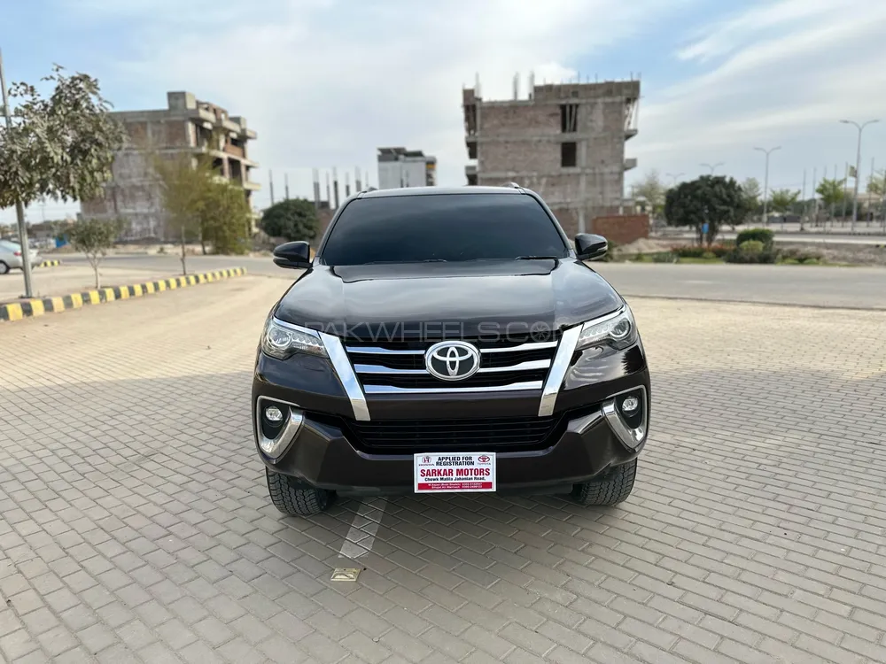 Toyota Fortuner 2018 for Sale in Khanewal Image-1