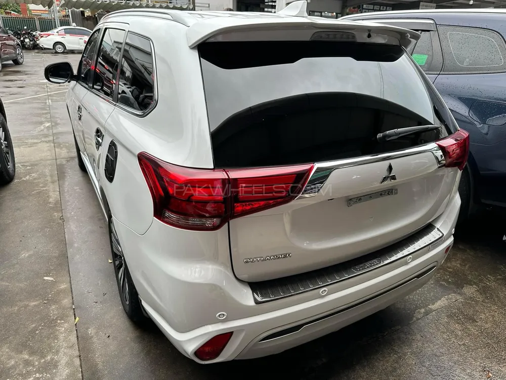Mitsubishi Outlander 2017 for sale in Islamabad
