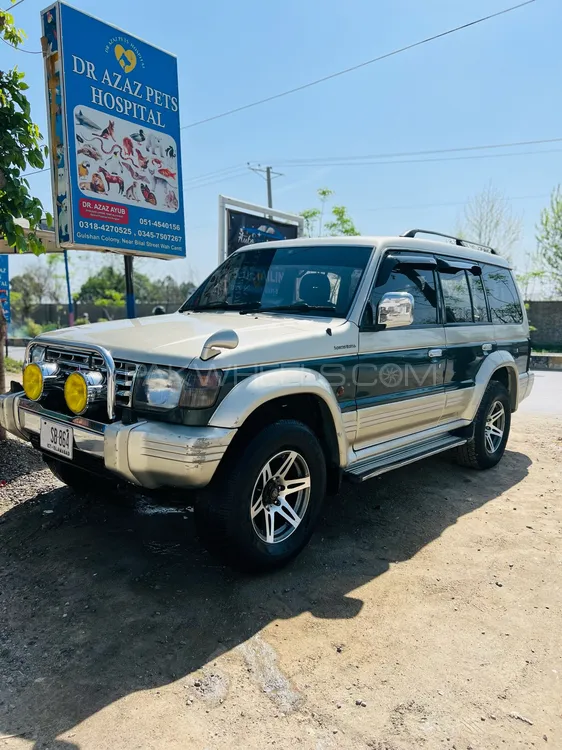 Mitsubishi Pajero 1993 for Sale in Wah cantt Image-1