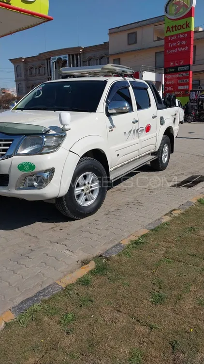Toyota Hilux 2012 for Sale in Gujrat Image-1
