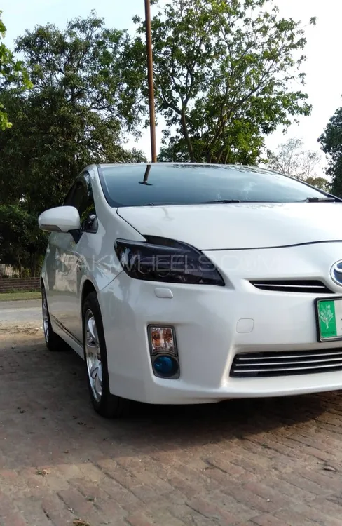 Toyota Prius 2011 for sale in Sialkot
