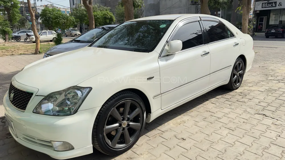 Toyota Crown 2007 for Sale in Lahore Image-1