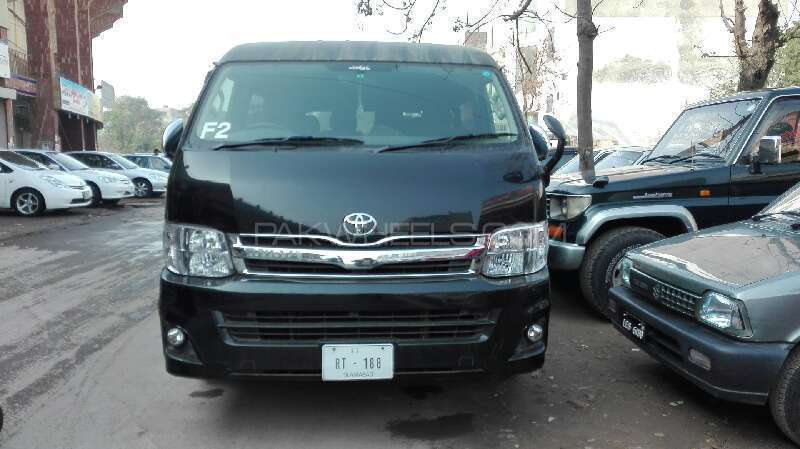 Toyota Hiace 2010 for Sale in Faisalabad Image-1
