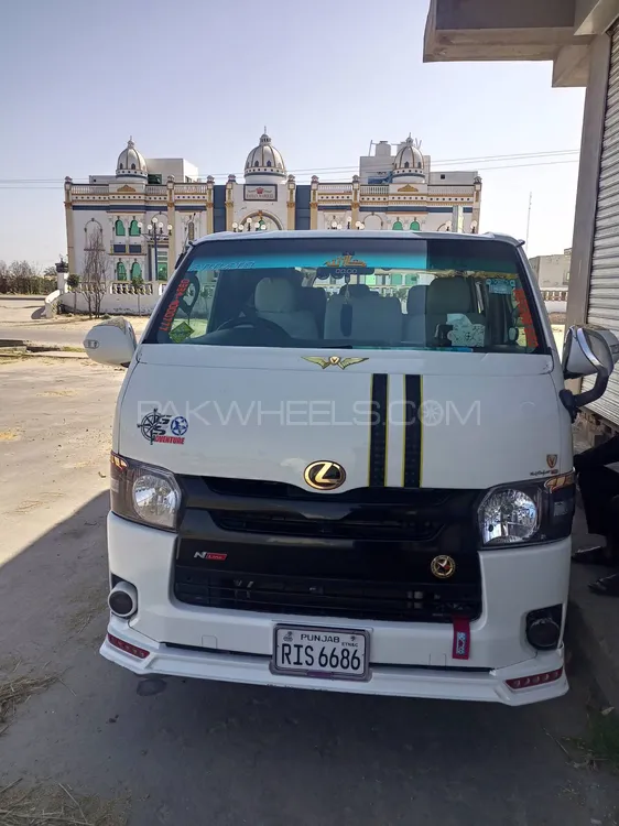 Toyota Hiace 2013 for Sale in Sialkot Image-1