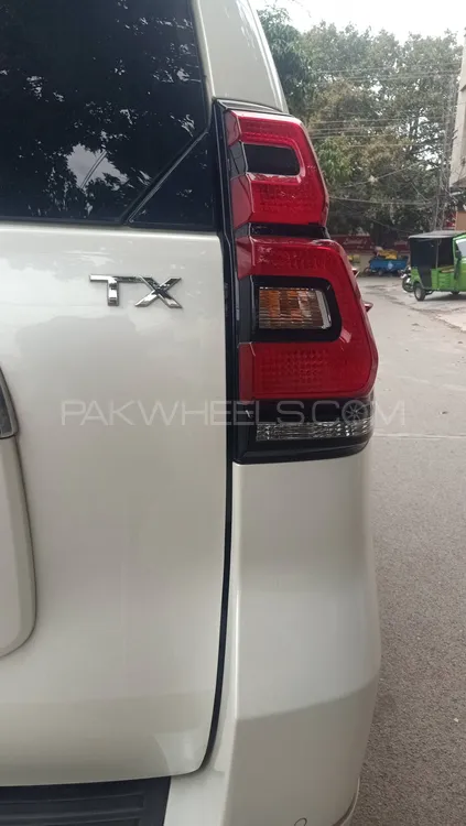 Toyota Prado 2017 for sale in Lahore